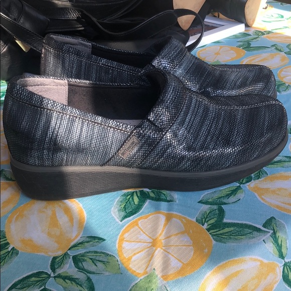 Greys Anatomy Dansko Clogs - Picture 2 of 6